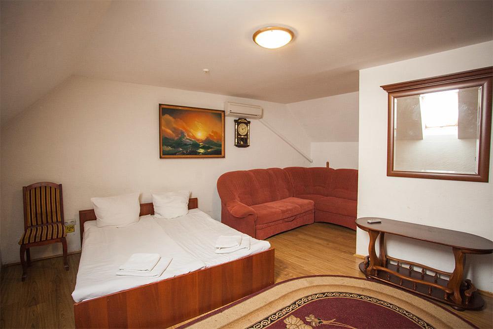Gracia Hotel Berehove  Exterior photo